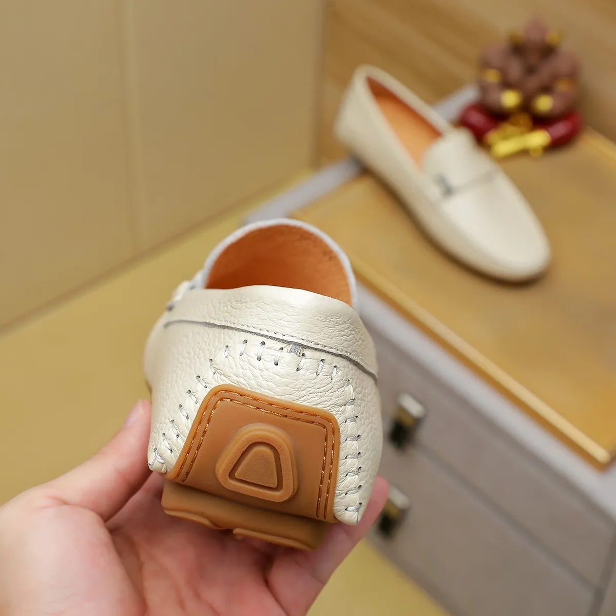 Men's shoes 💰360 💰 LV Louis Vuitton's top-quality Peaches men's shoes 💯Original copy of the official website, the upper is made of imported official website 1:1 material ❌Italian 🇮🇹 cowhide surface, imported pigskin lining. It’s definitely not made with ordinary craftsmanship, it’s the model used by celebrities! The factory’s craftsmanship is designed to create the most perfect shoes for trendy men! Colors available! 38-44 yards